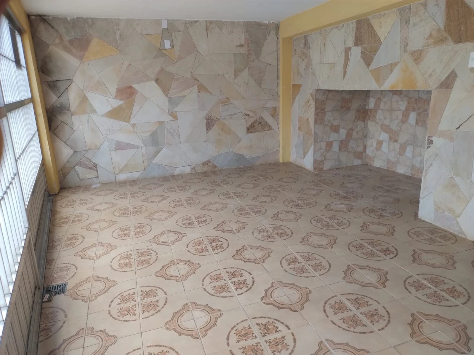 🏡 CASA À VENDA RUA LARGA 📐 136 m² CONSTRUÍDOS 📏 TERRENO 6x25 🚪 FRENTE PARA DUAS RUAS 📍 JARDIM COLORADO 📲 (11) 95244-9914 🔥 OPORTUNIDADE ÚNICA!