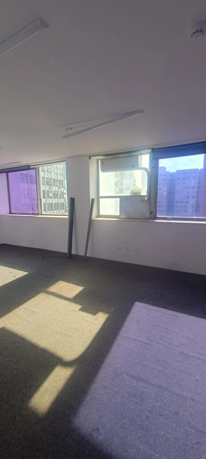 Conjunto de salas comerciais na Av Paulista 509 162,79 m2 por R$ 9.000,00